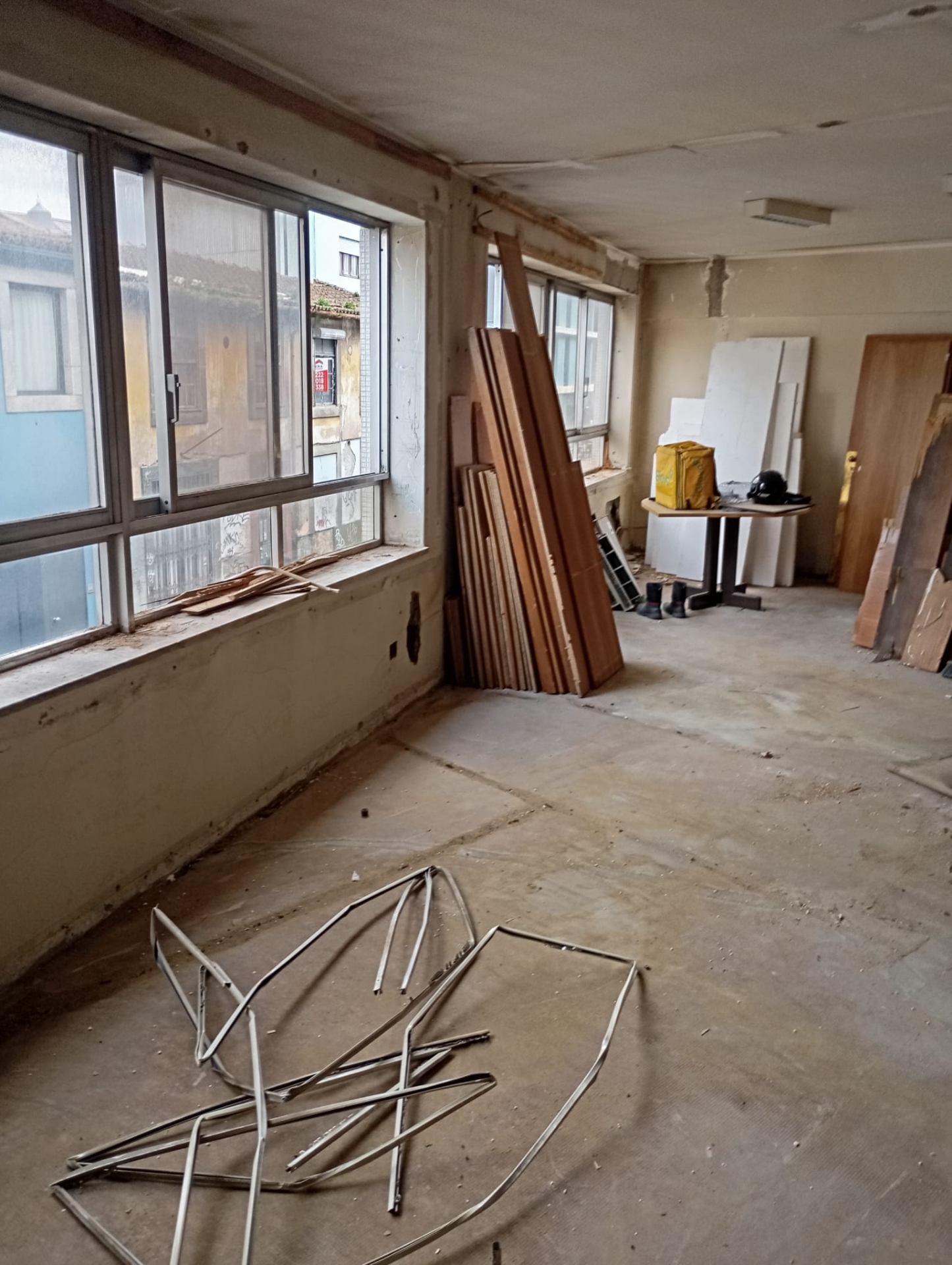 Escritório transformado em apartamento — Porto
