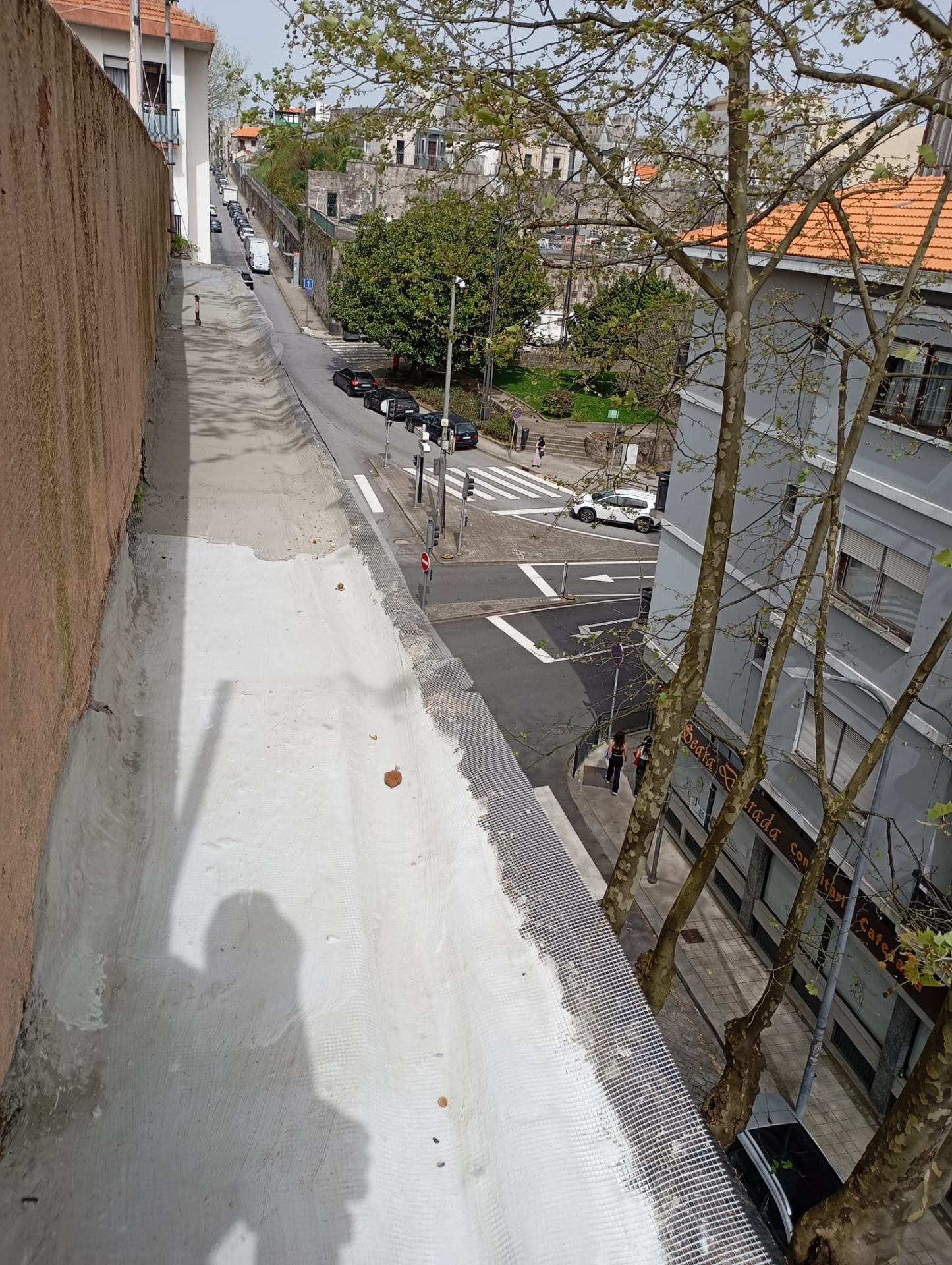 Impermeabilização de cobertura com infiltrações — Porto